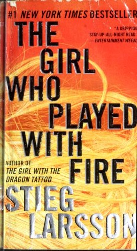 The Girl Who Played with Fire (Paperback, 2010, Vintage Crime/Black Lizard)