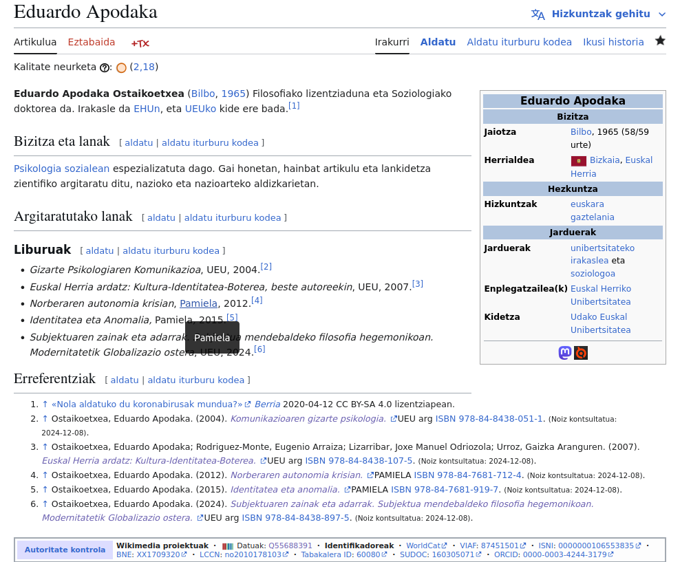 Eduardo Apodakaren Wikipedia artikuluan Mastodoneko logoa ikusten da infotaula biografiko automatikoaren azpiean.